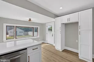 416 E Derry Rd, Hershey, PA 17033 - Photo 11