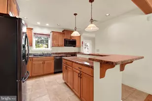 2009 Deer Path Rd, Harrisburg, PA 17110 - Photo 11