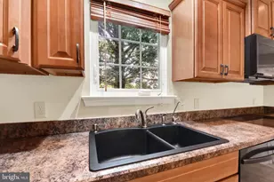 2009 Deer Path Rd, Harrisburg, PA 17110 - Photo 9