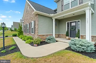 727 Christians Dr, Harrisburg, PA 17112 - Photo 3