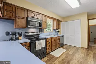1308 Montfort Dr, Harrisburg, PA 17110 - Photo 11