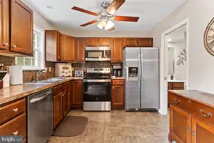 580 Benton Ct, Harrisburg, PA 17112 - Photo 9