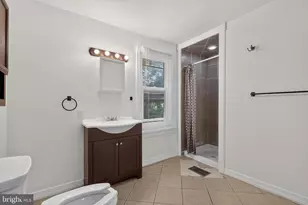 2006 Kensington St, Harrisburg, PA 17104 - Photo 5