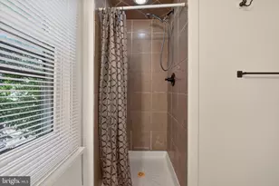 2006 Kensington St, Harrisburg, PA 17104 - Photo 17