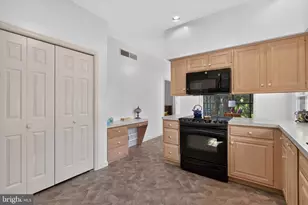 122 Almond Dr, Hershey, PA 17033 - Photo 17