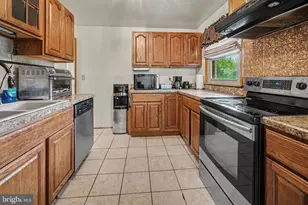 1306 N 14th St, Harrisburg, PA 17103 - Photo 9