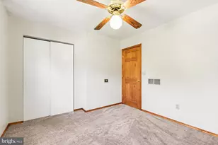 992 Martin Ln, Harrisburg, PA 17111 - Photo 27