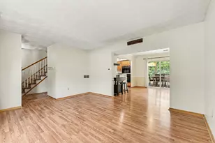 992 Martin Ln, Harrisburg, PA 17111 - Photo 9