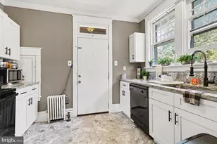 2038 Market St, Harrisburg, PA 17103 - Photo 11