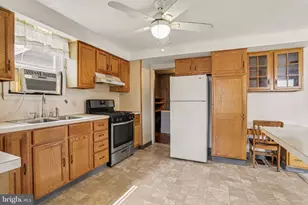 4001 Locust Ln, Harrisburg, PA 17109 - Photo 5
