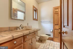 51 Hill Manor Dr, Hershey, PA 17033 - Photo 37