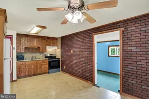 24 Rosewood Dr, Harrisburg, PA 17109 - Photo 7