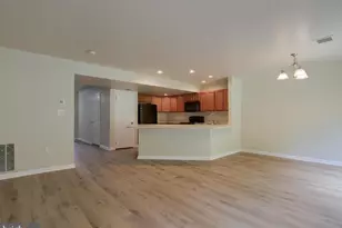 630 Glenbrook Dr, Harrisburg, PA 17110 - Photo 5