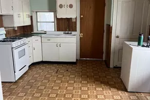 2042 Berryhill St, Harrisburg, PA 17104 - Photo 9