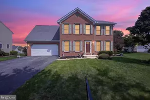 212 Fox Grove Pl, Hummelstown, PA 17036 - Photo 1