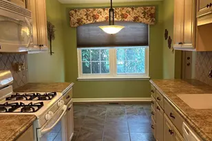 6262 Spring Knoll Dr, Harrisburg, PA 17111 - Photo 5