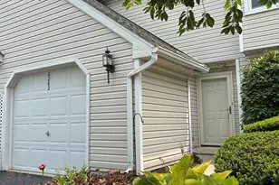 6262 Spring Knoll Dr, Harrisburg, PA 17111 - Photo 3