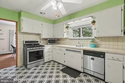 210 Greenwood Court, Harrisburg, PA 17109 - Photo 7