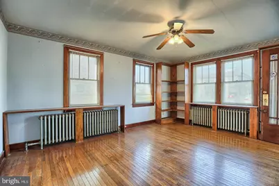 1126 E Chocolate Avenue, Hershey, PA 17033 - Photo 7