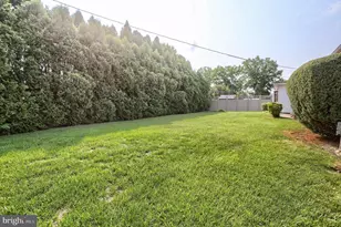 612 Latshmere Dr W, Harrisburg, PA 17109 - Photo 5