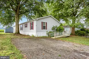 18 Midland Dr, Millersburg, PA 17061 - Photo 1