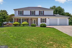 1704 Breckenridge Dr, Harrisburg, PA 17112 - Photo 1