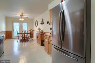 5688 Aberdeen Dr, Harrisburg, PA 17111 - Photo 13