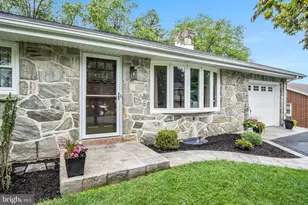 458 Leearden Rd, Hershey, PA 17033 - Photo 1