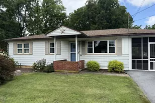 498 Middletown Rd, Hummelstown, PA 17036 - Photo 1