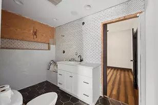 1715 Green St, Harrisburg, PA 17102 - Photo 17