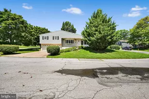 1440 Wanda Ln, Harrisburg, PA 17109 - Photo 5