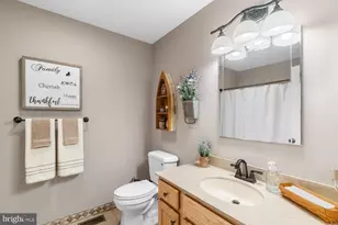 228 N Duke St, Hummelstown, PA 17036 - Photo 17