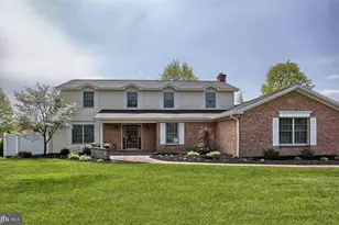 4079 Wimbledon Dr, Harrisburg, PA 17112 - Photo 1