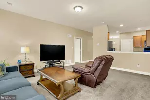 182 Meadowview Dr, Harrisburg, PA 17111 - Photo 3