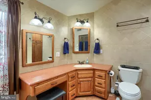 900 S Meadow Ln, Palmyra, PA 17078 - Photo 15