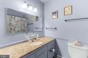 401 Colonial Club Dr, Harrisburg, PA 17112 - Photo 21