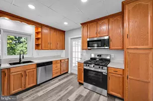 653 E Market St, Williamstown, PA 17098 - Photo 15