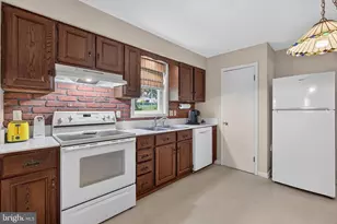 7738 Farmdale Ave, Harrisburg, PA 17112 - Photo 9
