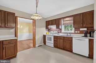 7738 Farmdale Ave, Harrisburg, PA 17112 - Photo 3