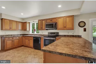 805 Leeds Court, Harrisburg, PA 17112 - Photo 5