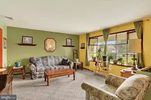 211 Hanshue St, Harrisburg, PA 17113 - Photo 3