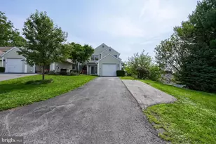 1091 Country Hill Dr, Harrisburg, PA 17111 - Photo 33