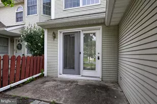1091 Country Hill Dr, Harrisburg, PA 17111 - Photo 3