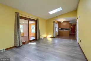 888 Sunny Hill Ln, Harrisburg, PA 17111 - Photo 9