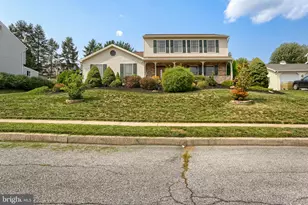 888 Sunny Hill Ln, Harrisburg, PA 17111 - Photo 1