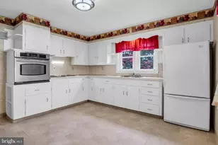290 Dogwood Dr, Hummelstown, PA 17036 - Photo 11