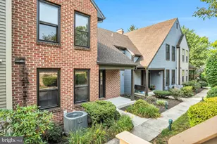 1127 Wicklow Ct, Hummelstown, PA 17036 - Photo 3