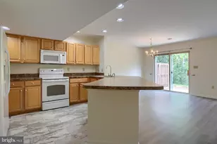 453 Waverly Woods Dr, Harrisburg, PA 17110 - Photo 9