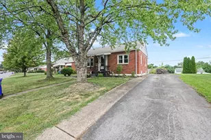 6410 Clearfield St, Harrisburg, PA 17111 - Photo 3