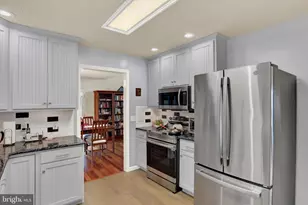 2801 Oakwood Dr, Harrisburg, PA 17110 - Photo 7